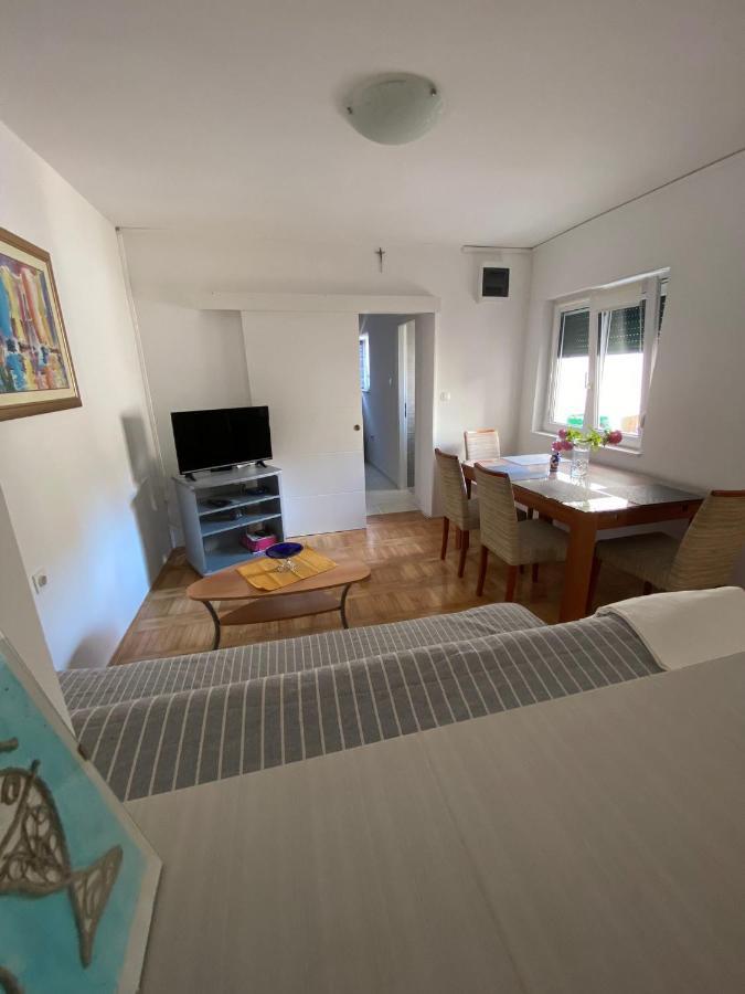 Duje & Roko Apartments Σίμπενικ Εξωτερικό φωτογραφία