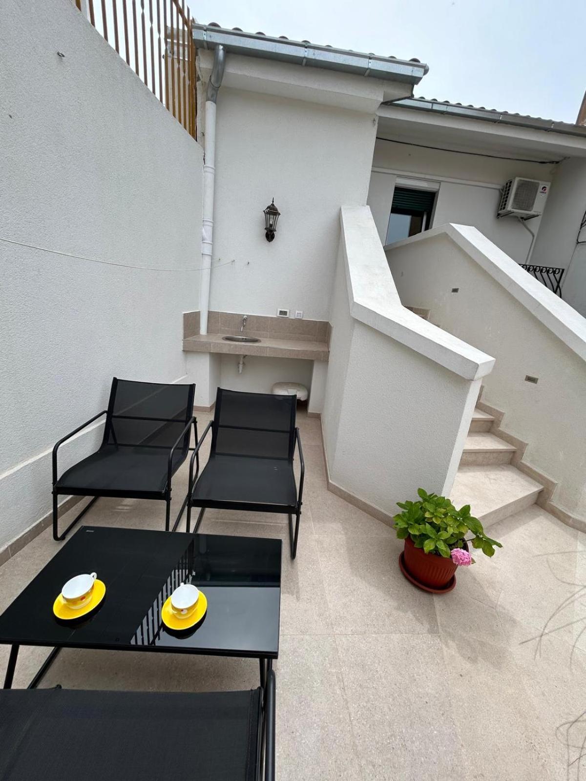 Duje & Roko Apartments Σίμπενικ Εξωτερικό φωτογραφία